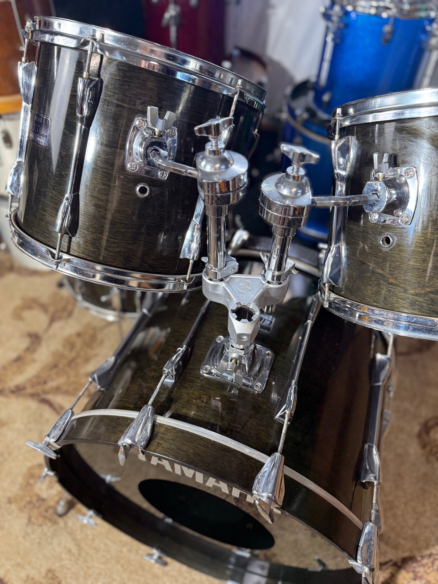 Yamaha Club Custom - Black Shadow Drum Set 22/12/13/16 Made in Japan