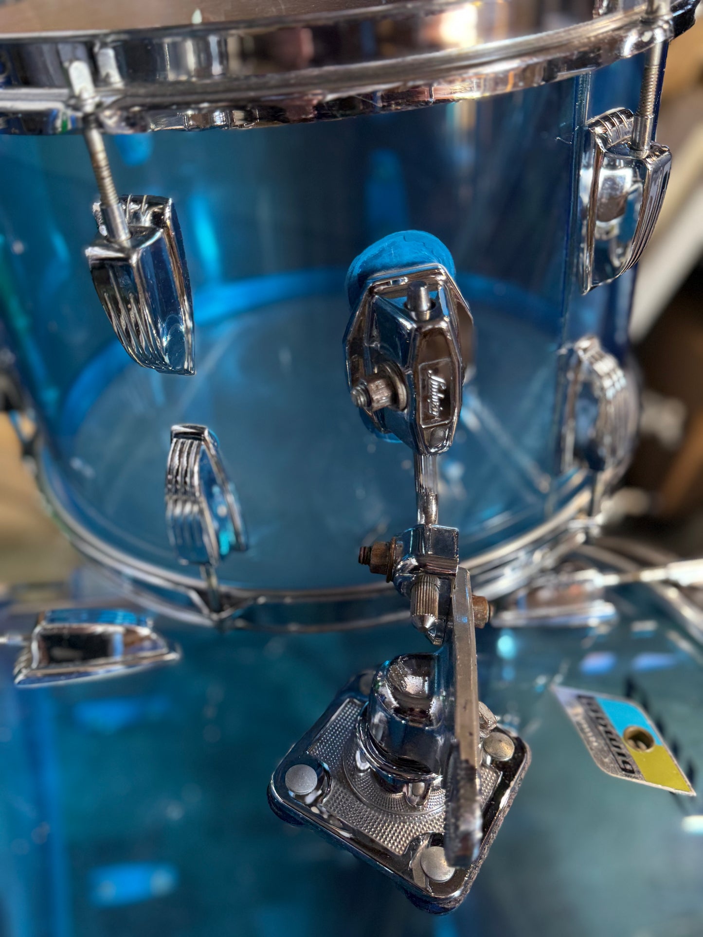 Ludwig Vistalite 22/13/16 Vintage Pointy Badge Drum Set - Blue