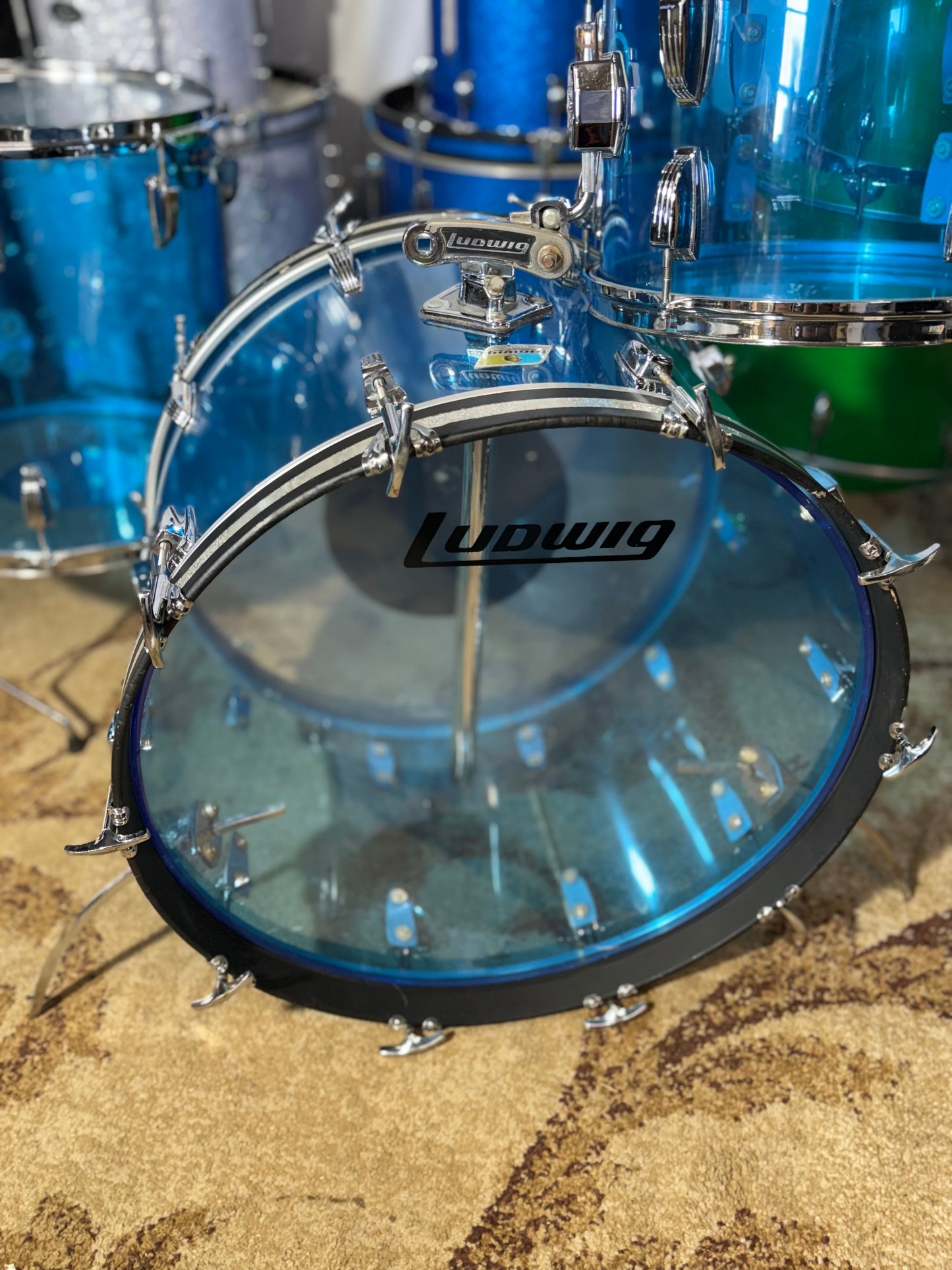 Ludwig Vistalite 22/13/16 Vintage Pointy Badge Drum Set - Blue