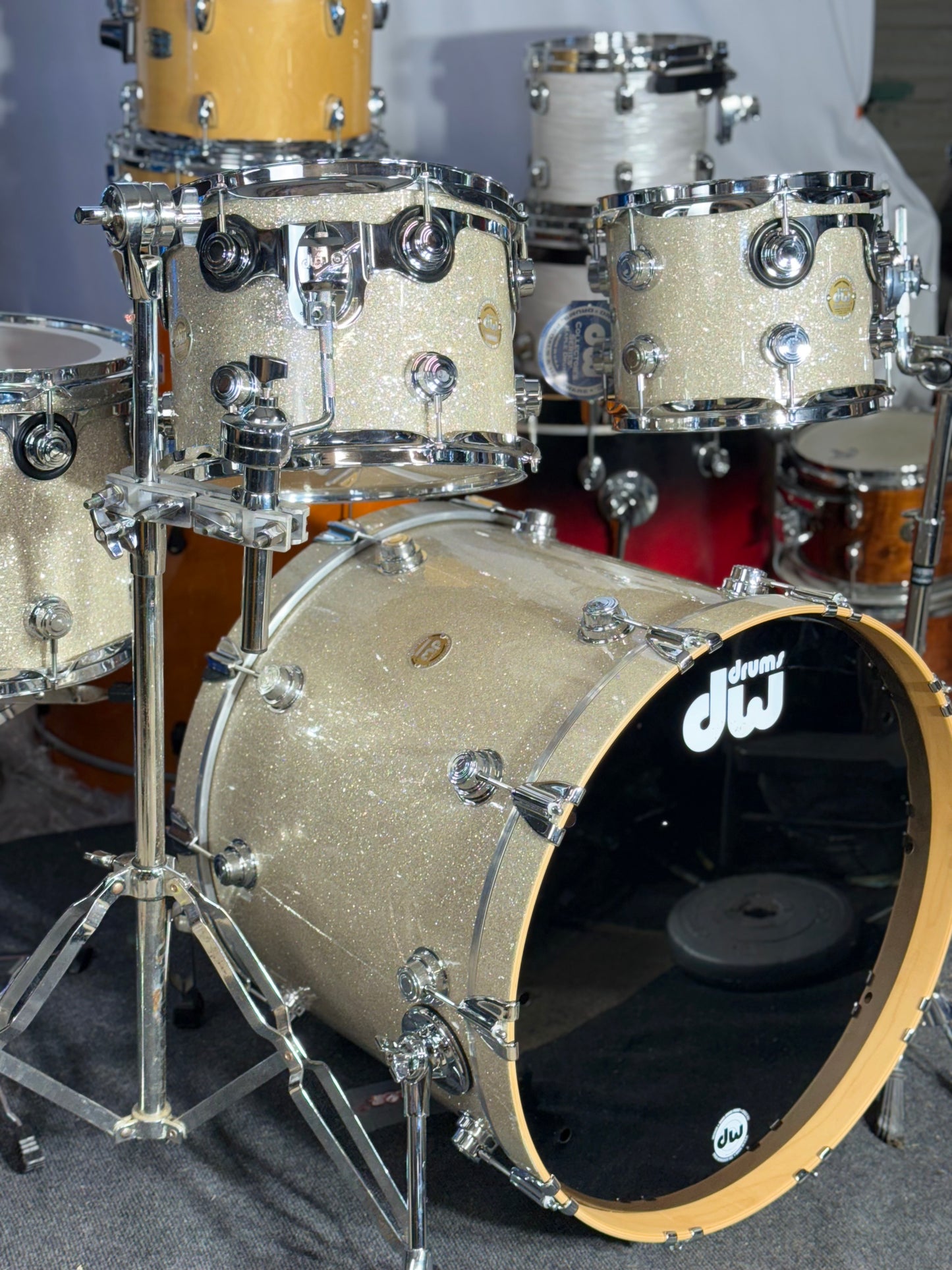 DW Collector’s Series - Brand New 2004, 22/10/12/14 in Broken Glass