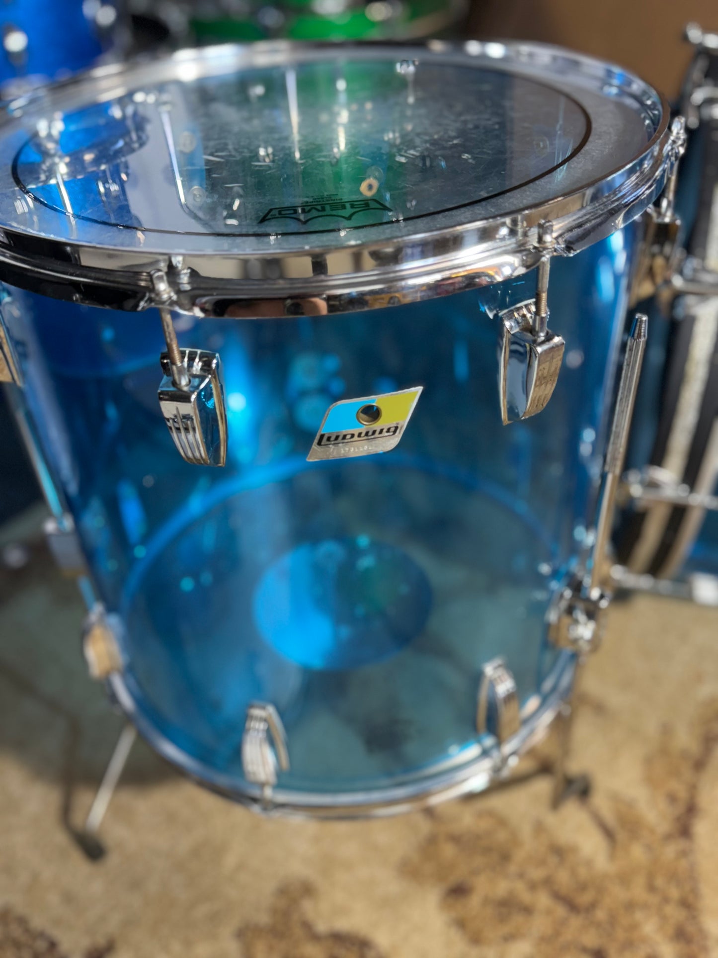 Ludwig Vistalite 22/13/16 Vintage Pointy Badge Drum Set - Blue