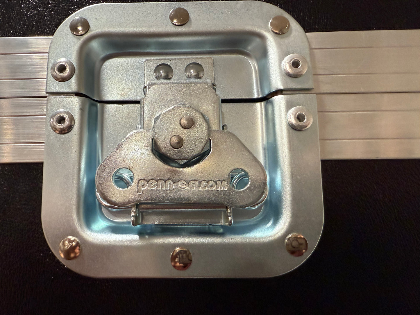 Penn Elcom Flight/Road Case 48x18x16