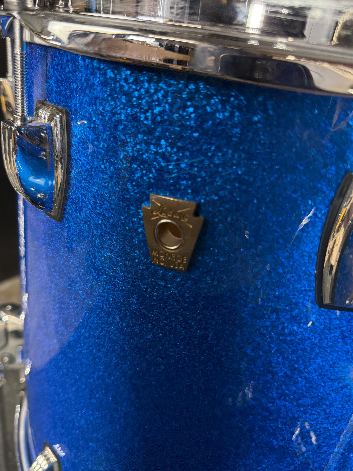 Ludwig Classic Maple 3pc 20/10/14 7-ply Blue Sparkle Drum Set