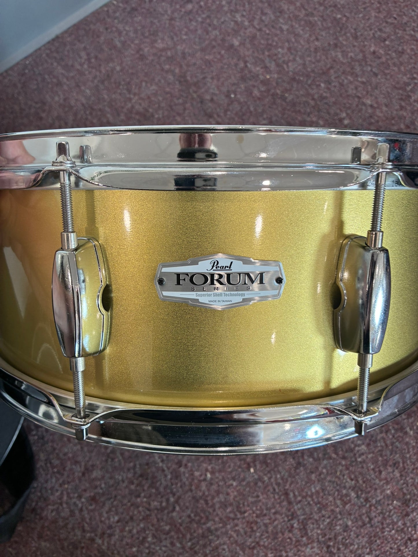 Pearl Forum 5"x14" Snare Kit with Case and Stand