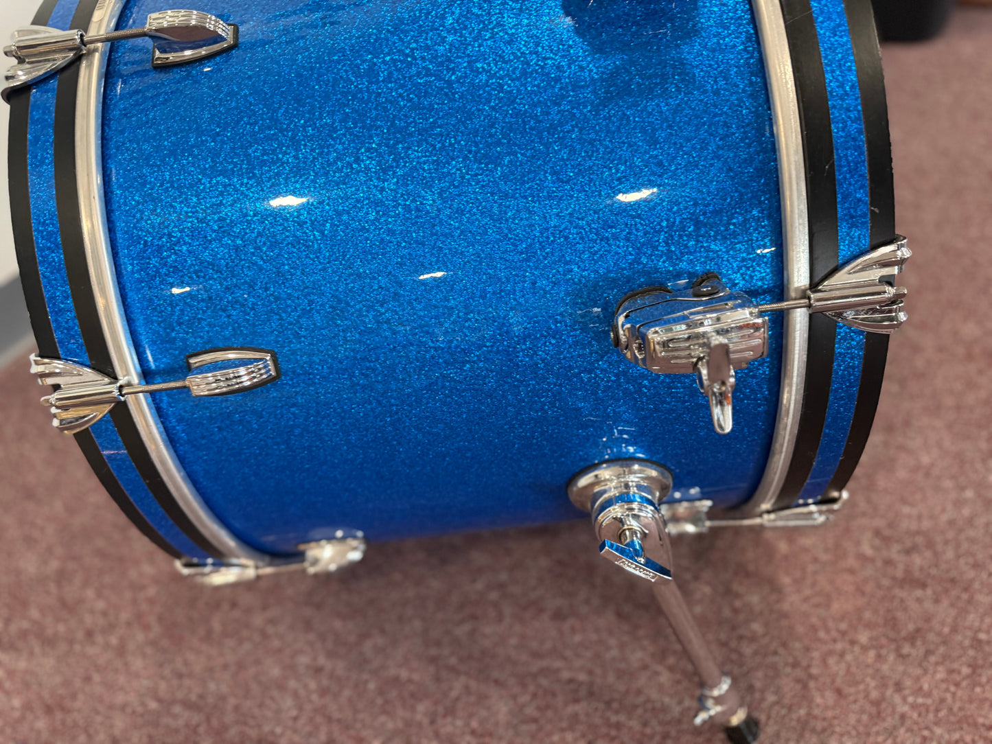 Ludwig Classic Maple 20x16 Bass Drum - Blue Sparkle