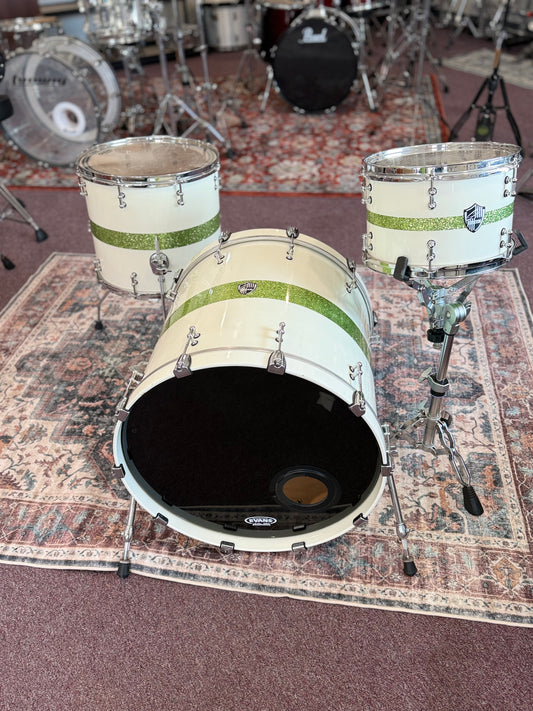 Truth Custom Drums 22/12/16 Kit