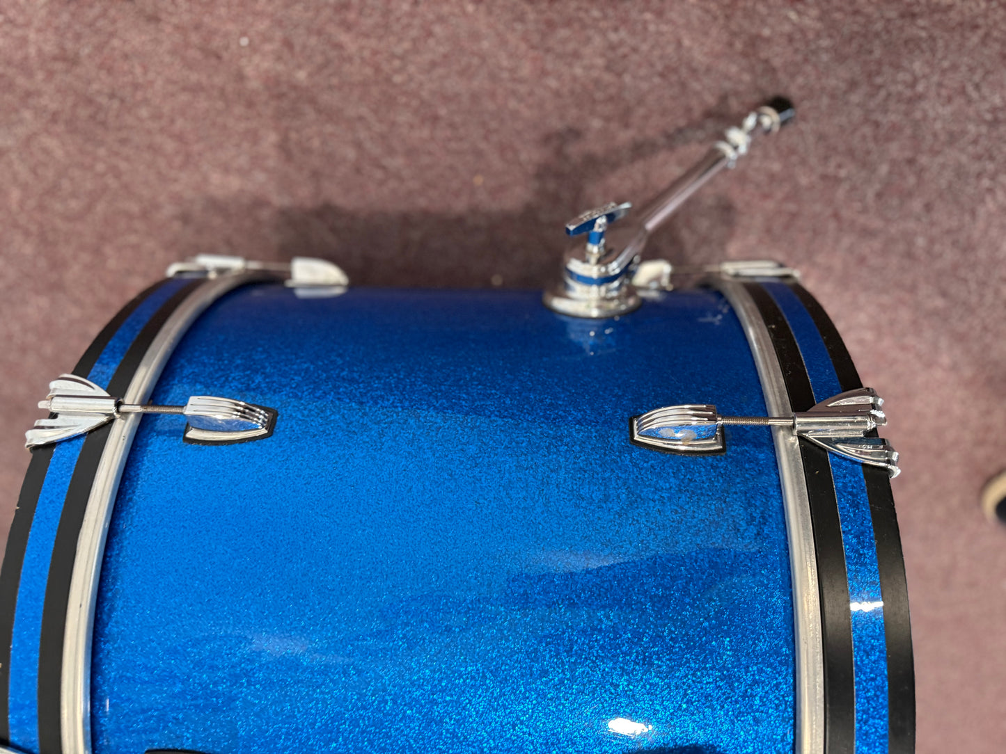 Ludwig Classic Maple 20x16 Bass Drum - Blue Sparkle