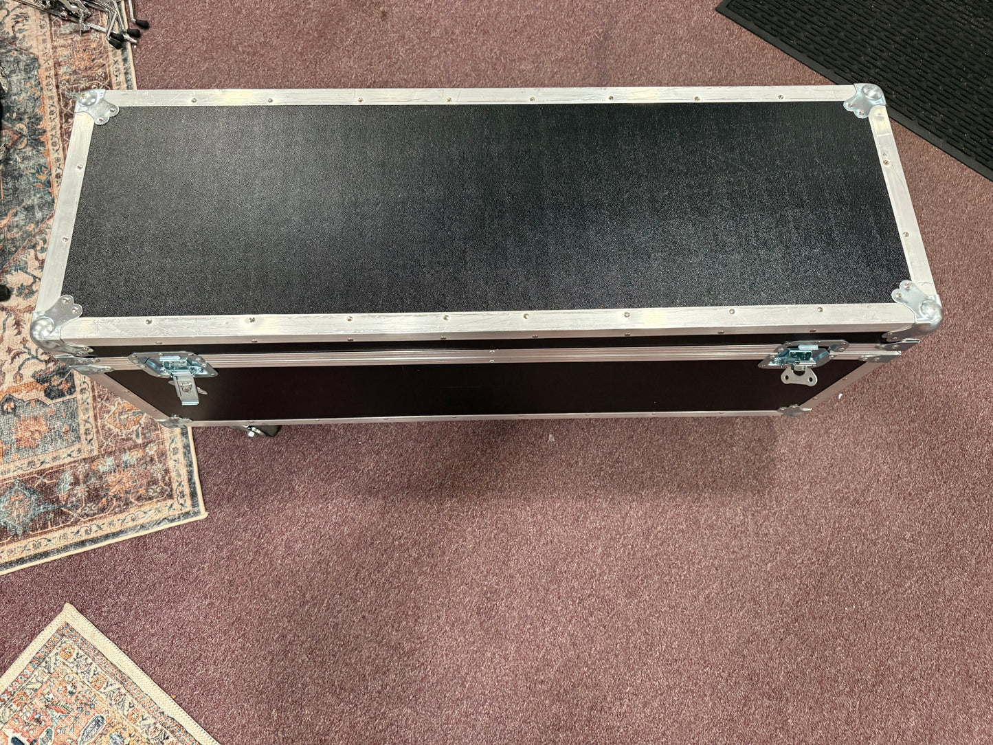 Penn Elcom Flight/Road Case 48x18x16