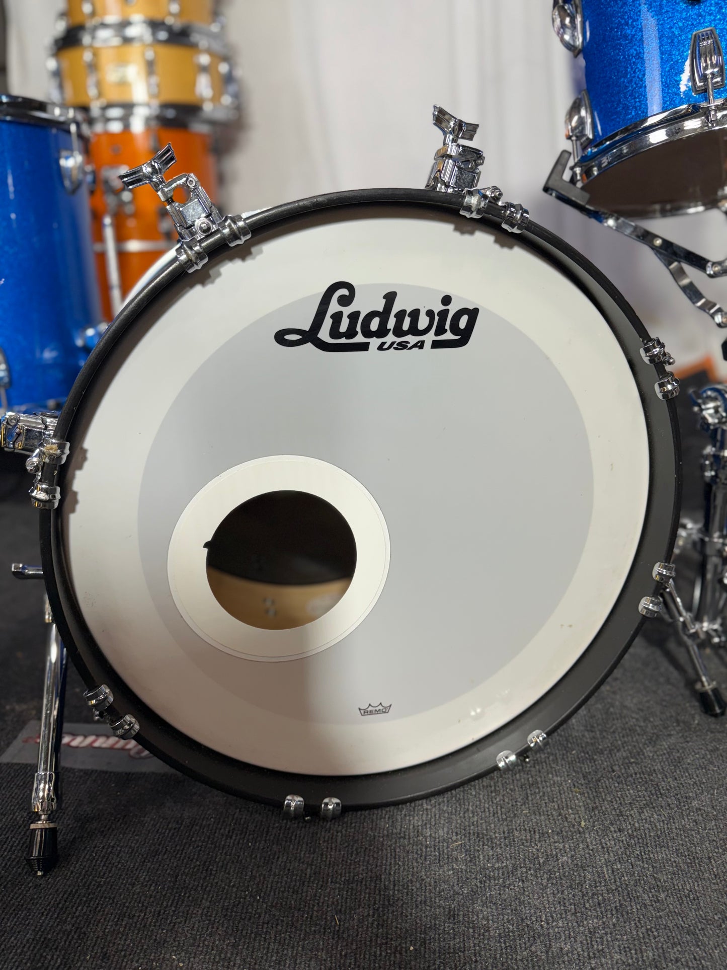 Ludwig Classic Maple 3pc 20/10/14 7-ply Blue Sparkle Drum Set