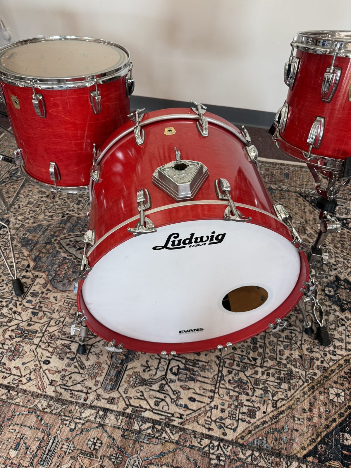 Ludwig Classic Maple 3-Piece Drum Kit - Red (16x22 / 9x12 / 14x16)
