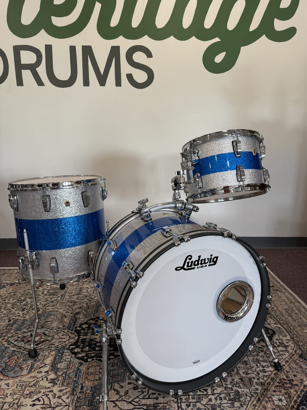 Ludwig Classic Maple Fab Outfit  3-Piece Shell Pack Silver-Blue-Silver Triband