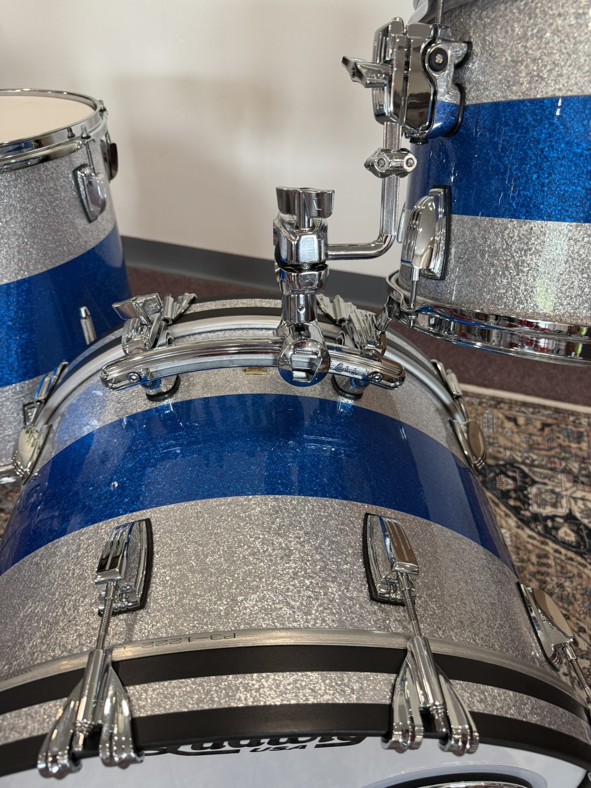 Ludwig Classic Maple Fab Outfit  3-Piece Shell Pack Silver-Blue-Silver Triband
