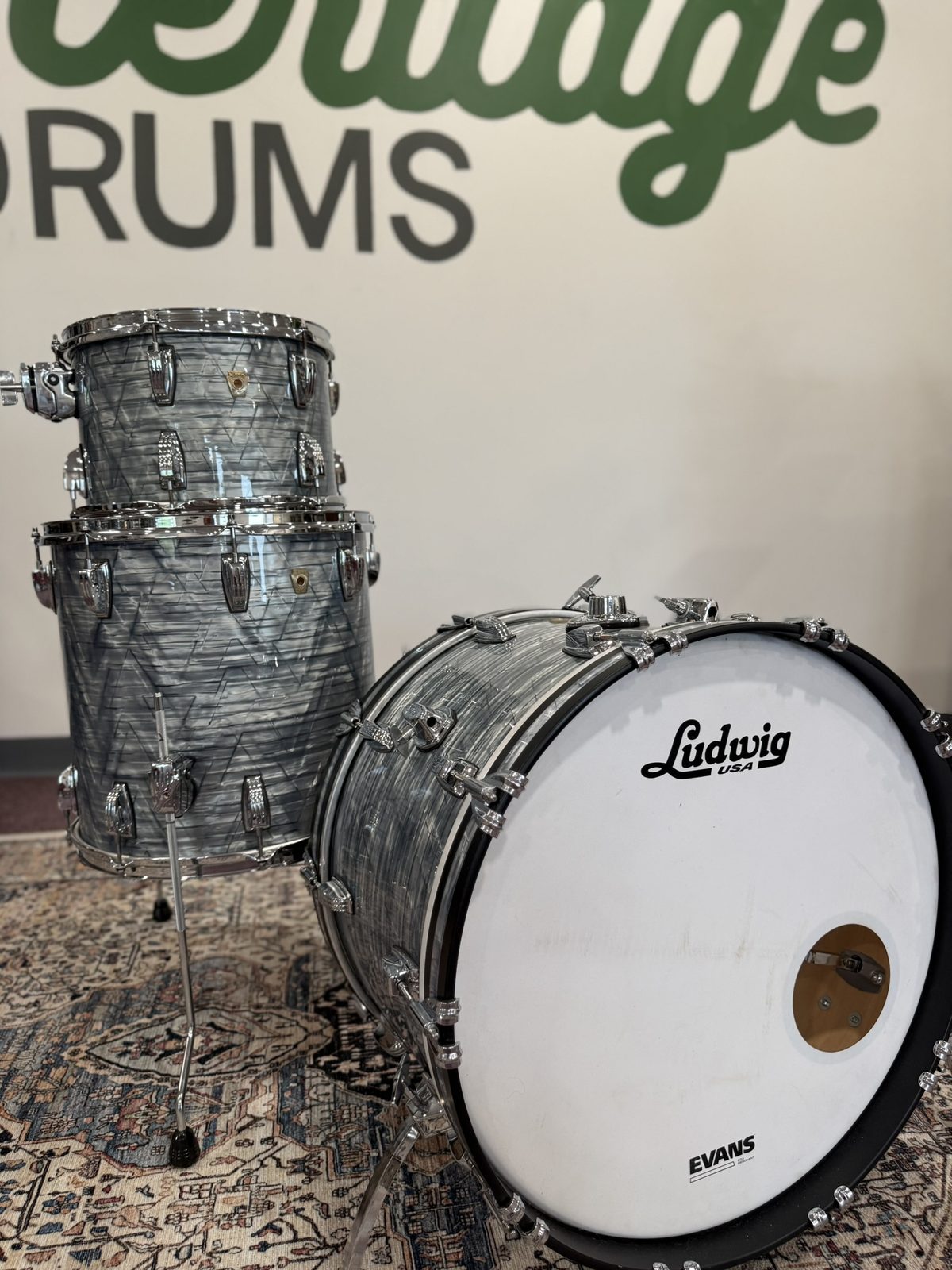 Ludwig Legacy Maple Fab Outfit 22/13/16 - Sky Blue Pearl