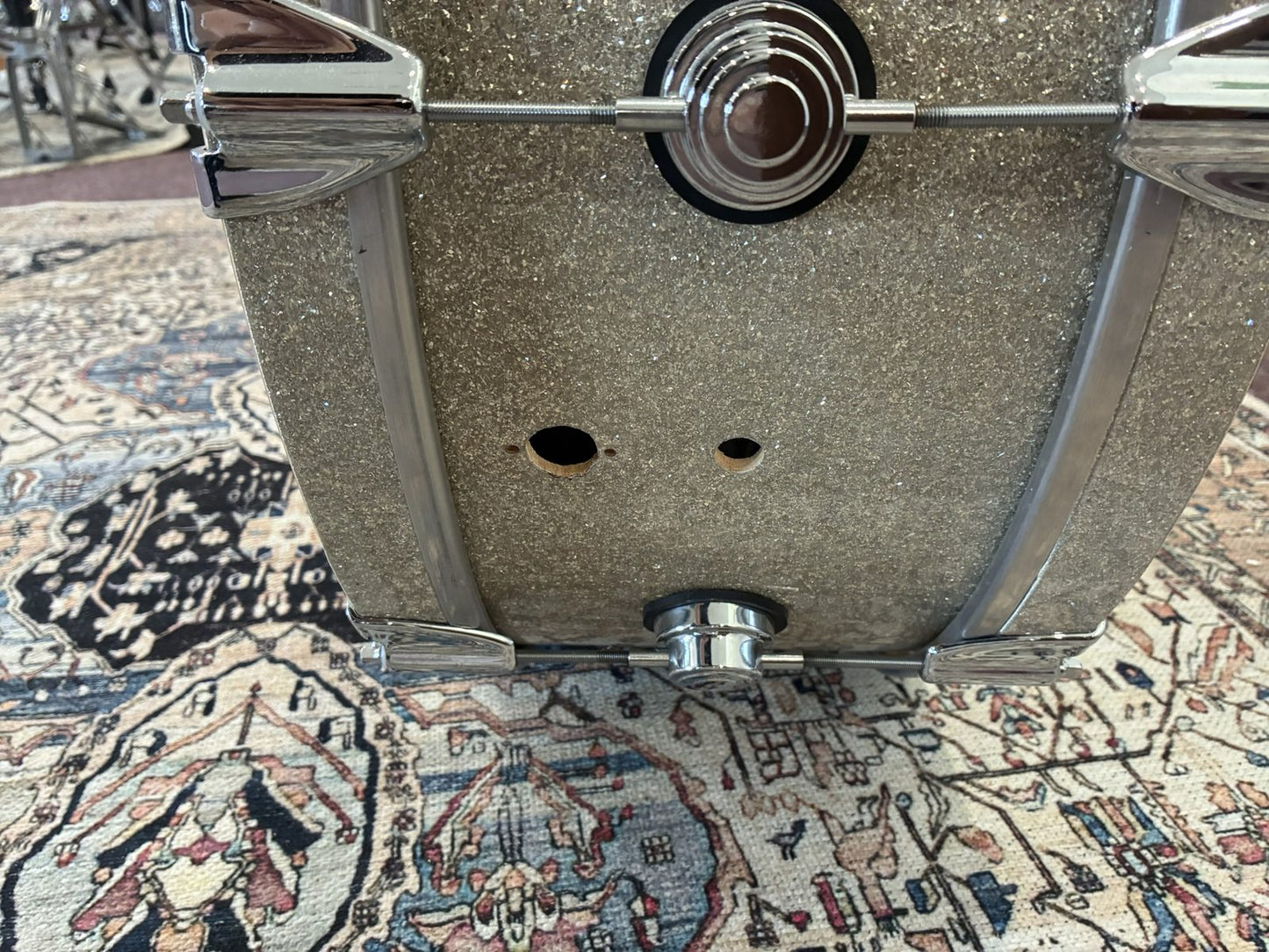 DW 24x7" Bass Drum - Broken Glass