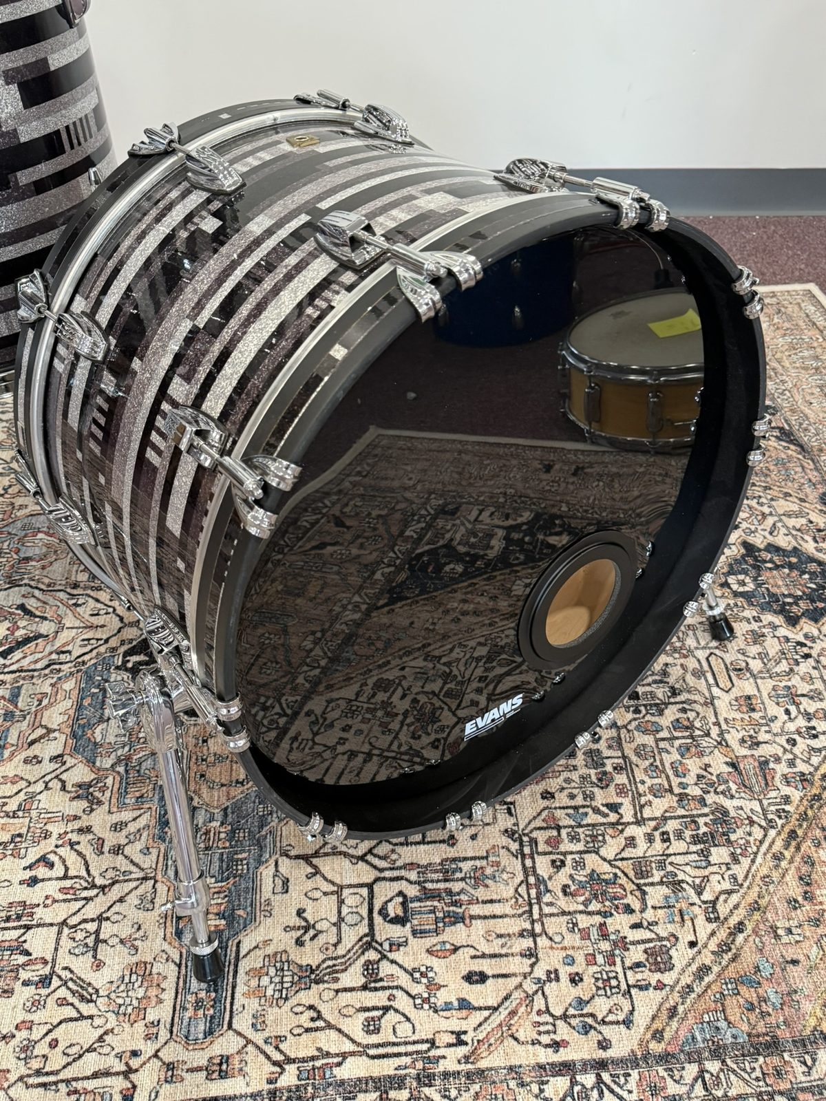 Ludwig Classic Maple Fab Outfit 22/13/16 - Black Digital Sparkle