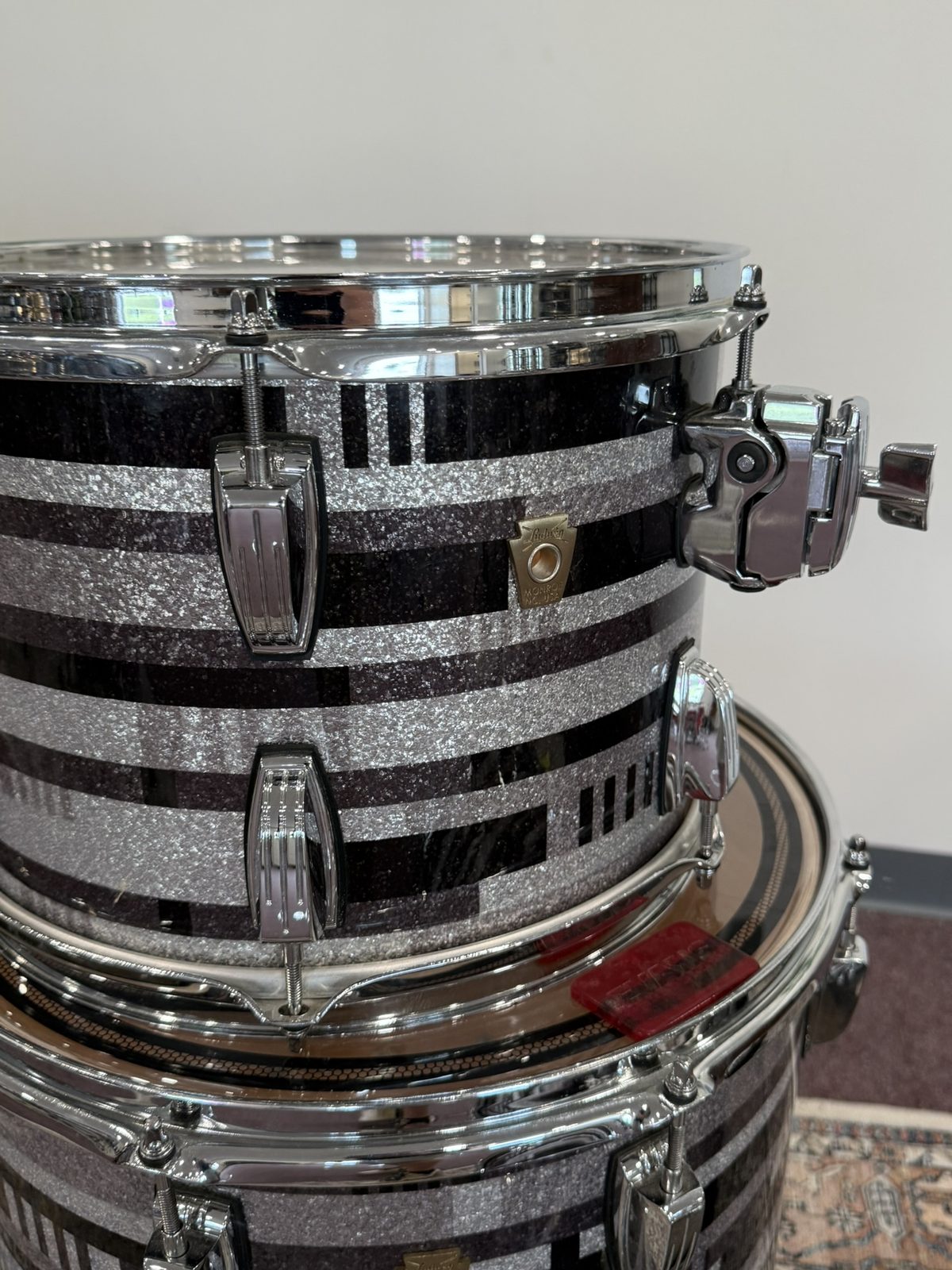 Ludwig Classic Maple Fab Outfit 22/13/16 - Black Digital Sparkle