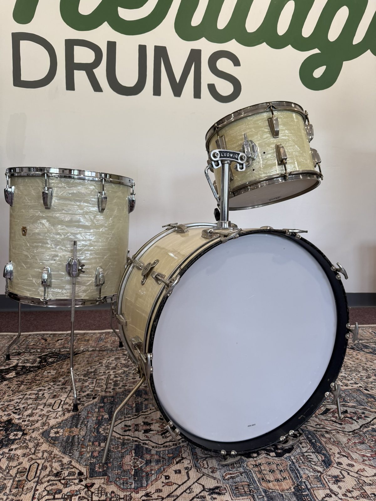 WFL/Ludwig Vintage 3-piece Drum Kit - White Marine Pearl (22/13/16)