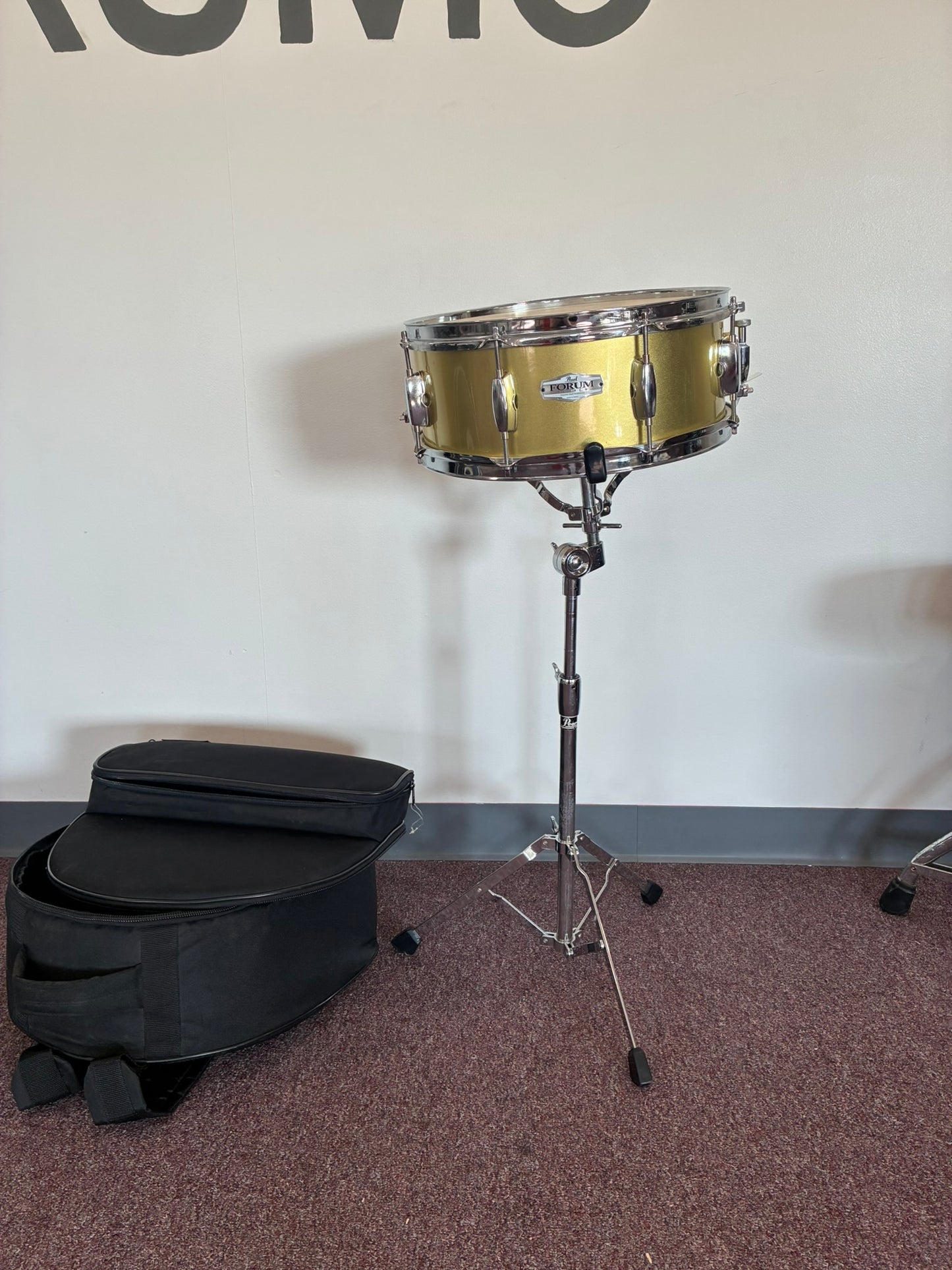 Pearl Forum 5"x14" Snare Kit with Case and Stand